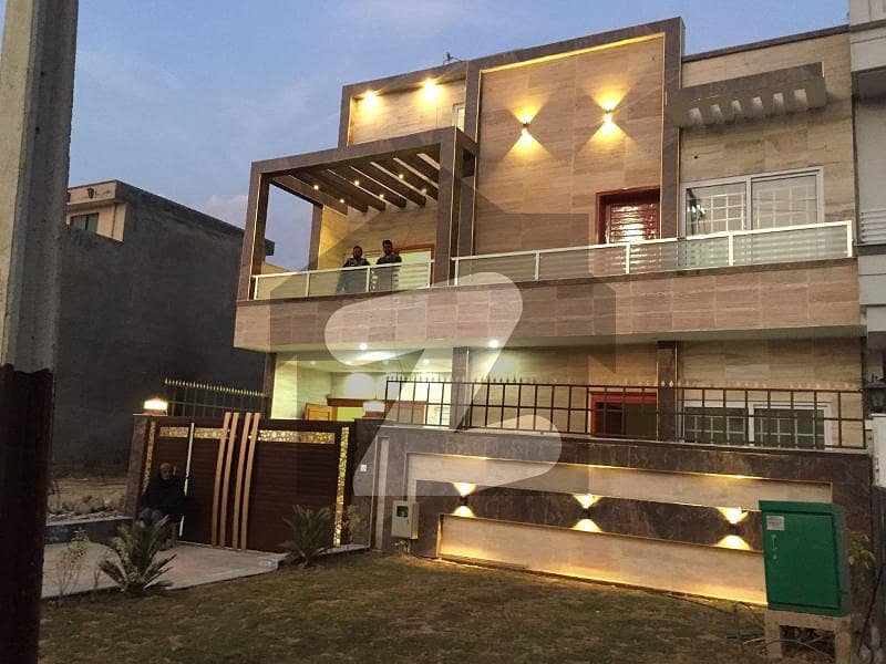 G-13 New House 10 Marla 6Bed For Rent