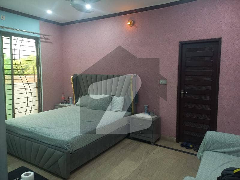 10 MARLA LOWER FULLY FURNISHED FOR RENT DHA PHASE 8 EX AIR AVENUE