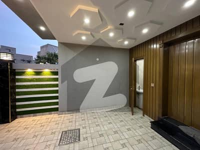 Brand New 5 Marla House Available For Rent In Umar Block Bahria Town Lahore