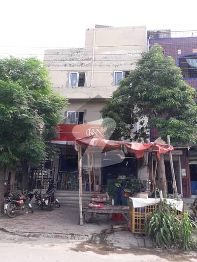 پی آئی اے ہاؤسنگ سکیم لاہور میں 6 مرلہ عمارت 4.0 کروڑ میں برائے فروخت۔
