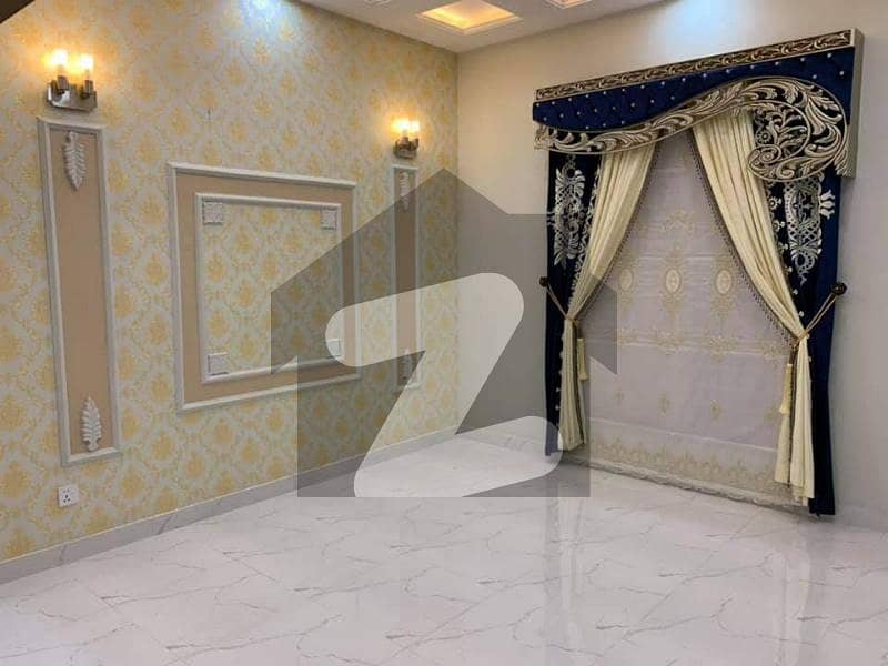 5 Marla Victorian Style Designer House With Imported Fixtures & Fittings For Rent In Phase-5