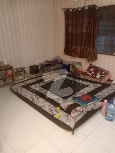 Room available on sharing for female