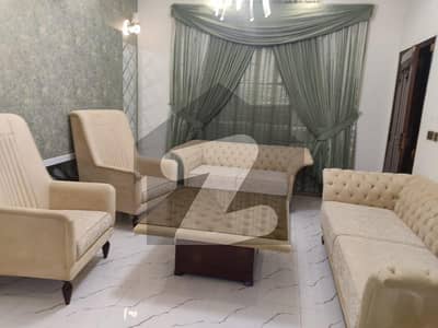 بحریہ ٹاؤن سیکٹر سی بحریہ ٹاؤن,لاہور میں 5 کمروں کا 8 مرلہ فلیٹ 1.8 لاکھ میں کرایہ پر دستیاب ہے۔