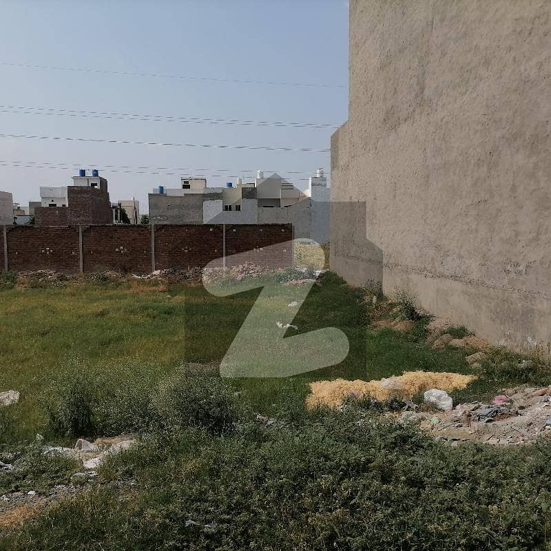 Highly Coveted 7 Marla Residential Plot Is Available In Chak 89/6r For Sale Located In Noor City