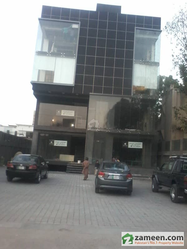 Gulberg MM Alam 4000 Sq Ft Ground Floor For Showroom Restaurant Is Available For Rent