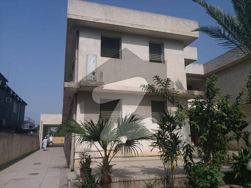 9 KANAL BUILDING FOR SALE MAIN MM ALAM GULBERG III LAHORE