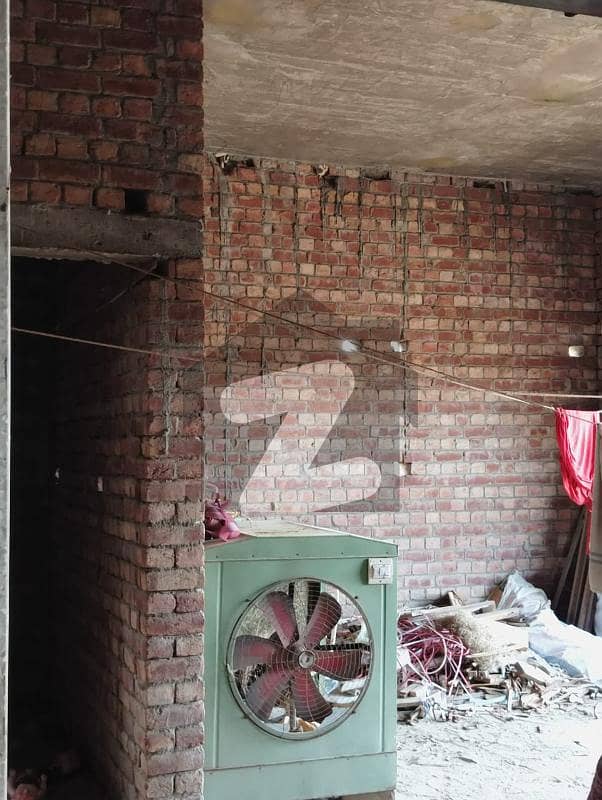 چنار باغ ۔ رچنا بلاک چنار باغ,لاہور میں 3 کمروں کا 1 کنال مکان 1.6 کروڑ میں برائے فروخت۔