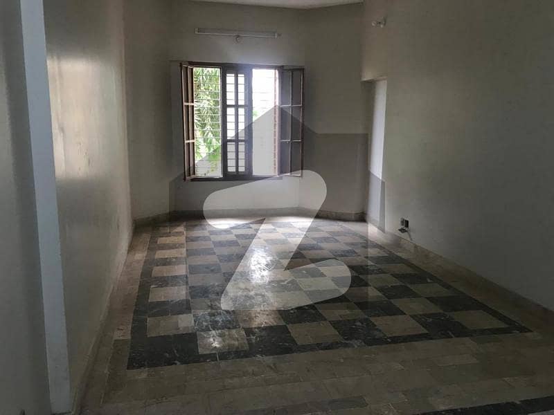 First floor 2 bed dd master bed portion block j North Nazimabad Block
