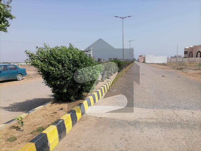 Highly-Desirable Prime Location Residential Plot Available In Gulshan-e-Falaknaz For sale