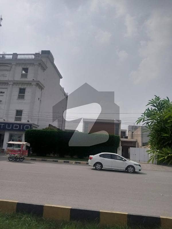 Susan Road Semi Commercial One Kanal Building For Sale In Faisalabad