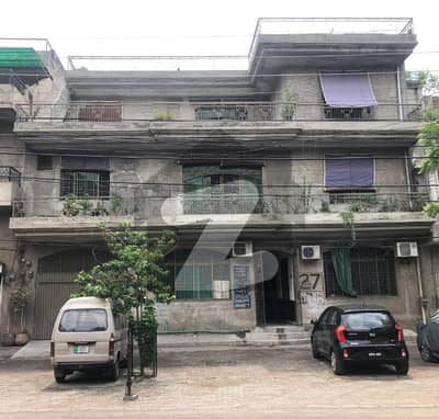 10 Marla 3 story commercial house for sale
