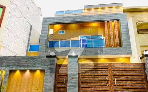 ورسک روڈ پشاور میں 7 کمروں کا 10 مرلہ مکان 5.5 کروڑ میں برائے فروخت۔