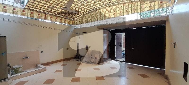 1800sqft Ground Floor Portion For Rent