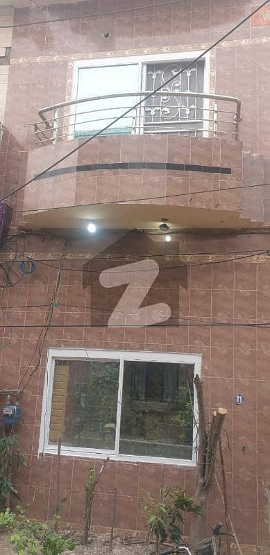 اشرف گارڈن لاہور میں 5 کمروں کا 5 مرلہ مکان 1.05 کروڑ میں برائے فروخت۔