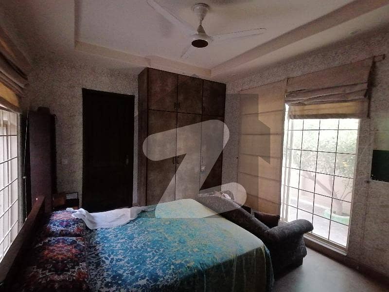 سینٹرل پارک ہاؤسنگ سکیم لاہور میں 5 کمروں کا 2 کنال مکان 6.25 کروڑ میں برائے فروخت۔