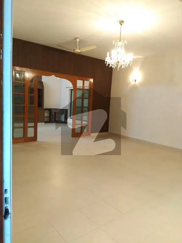 F-10 V-Spacious Beautiful Five Bed House For Rent