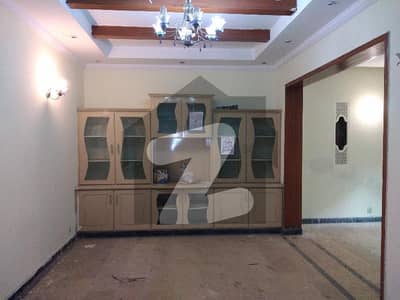 گرین پارک لاہور میں 3 کمروں کا 5 مرلہ مکان 70.0 ہزار میں کرایہ پر دستیاب ہے۔