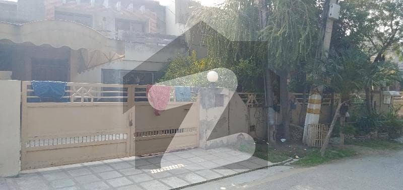 ایڈن ایونیو ایکسٹینشن لاہور میں 3 کمروں کا 10 مرلہ مکان 3.0 کروڑ میں برائے فروخت۔
