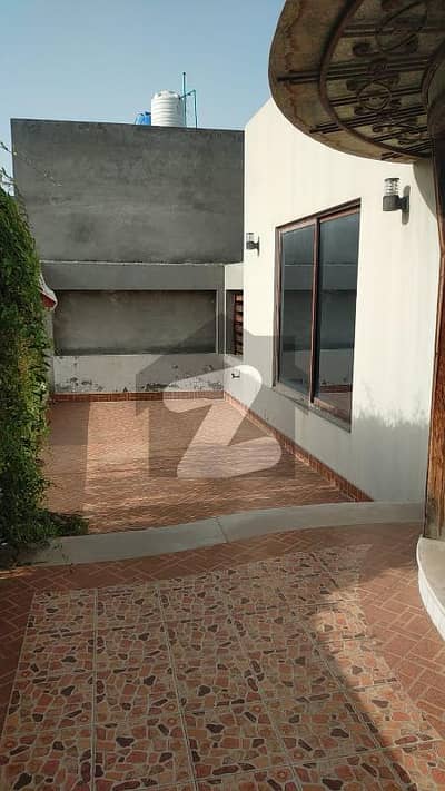 14 Marla Triple Storey House For Rent