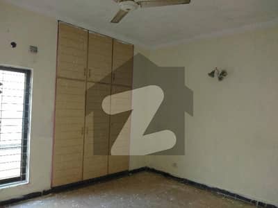 Affordable Upper Portion Available For rent In Paragon City