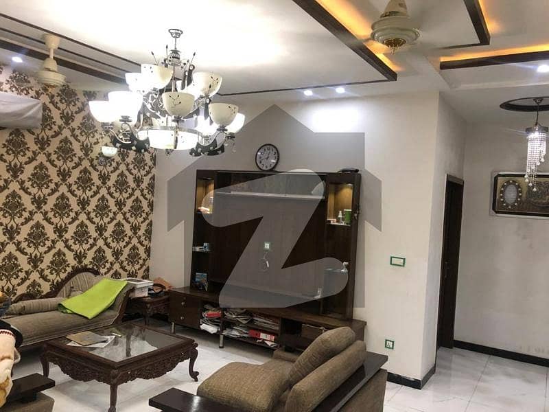 خدا بخش کالونی کینٹ,لاہور میں 5 کمروں کا 9 مرلہ مکان 2.75 کروڑ میں برائے فروخت۔