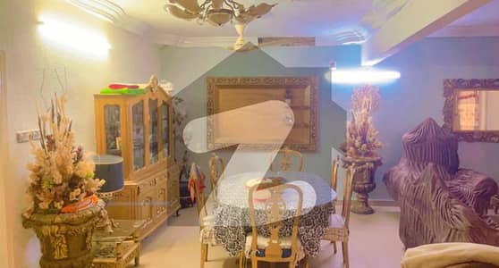 ڈیفینس ویو فیز 2 ڈیفینس ویو سوسائٹی,کراچی میں 6 کمروں کا 9 مرلہ مکان 3.55 کروڑ میں برائے فروخت۔