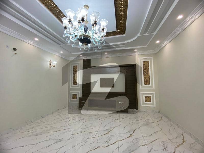 Spacious House Is Available For sale In Ideal Location Of Sabzazar Scheme
