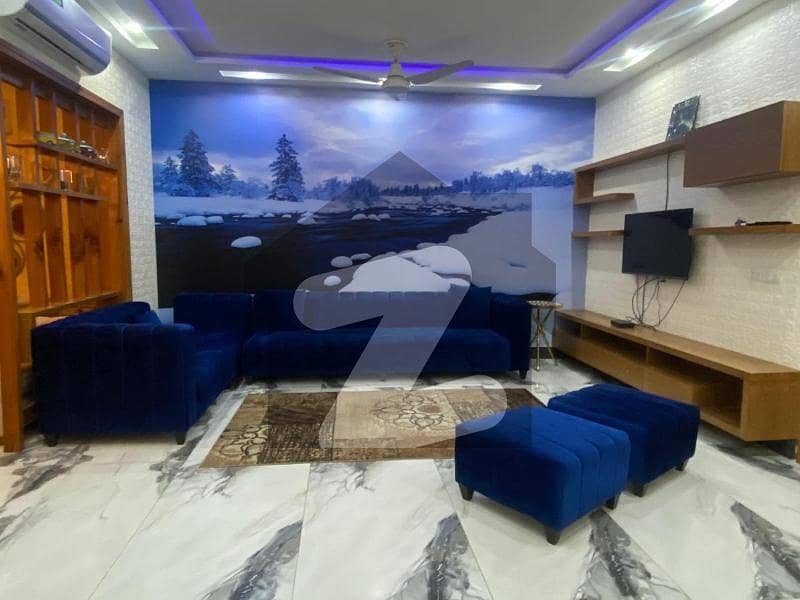 بحریہ ٹاؤن سیکٹر ای بحریہ ٹاؤن,لاہور میں 1 کمرے کا 2 مرلہ فلیٹ 50.0 لاکھ میں برائے فروخت۔