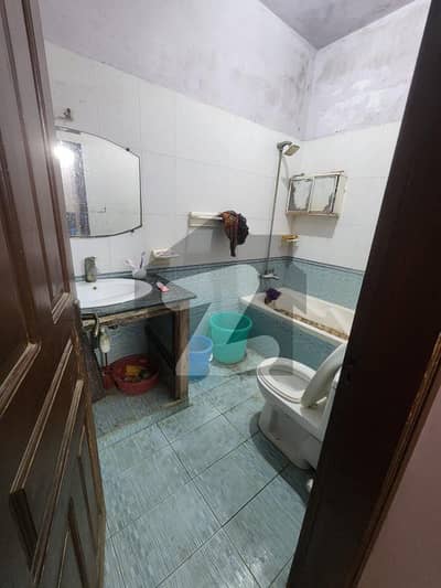 ڈیفینس ویو سوسائٹی کراچی میں 3 کمروں کا 2 کنال مکان 65.0 ہزار میں کرایہ پر دستیاب ہے۔