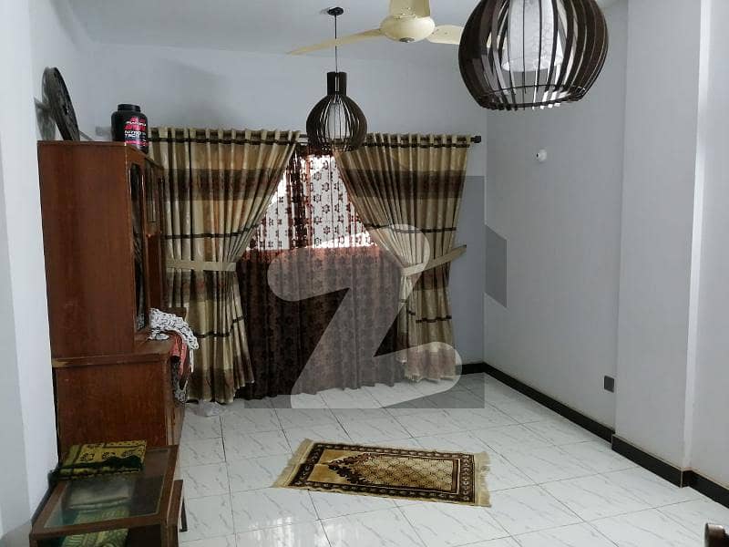 Flat Available In The Center Of The Karachi