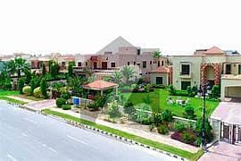 Residential Plot For Grabs In 18000 Square Feet Lahore