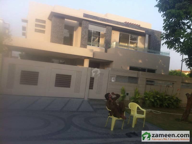 27 Marla Furnished Facing Park Bungalow In DHA Phase 5 - Block C