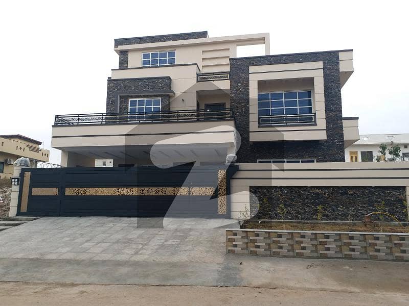 G-13/4 , St. no 152 H. NO 40 Brand New Size 500Yd Architect Design Double Story House 6 Master Bedrooms Attached Stylish 6 Bathrooms 2 D/D 2 Tv Lounge, American Style Kitchen , SQTR Reasonable Rent