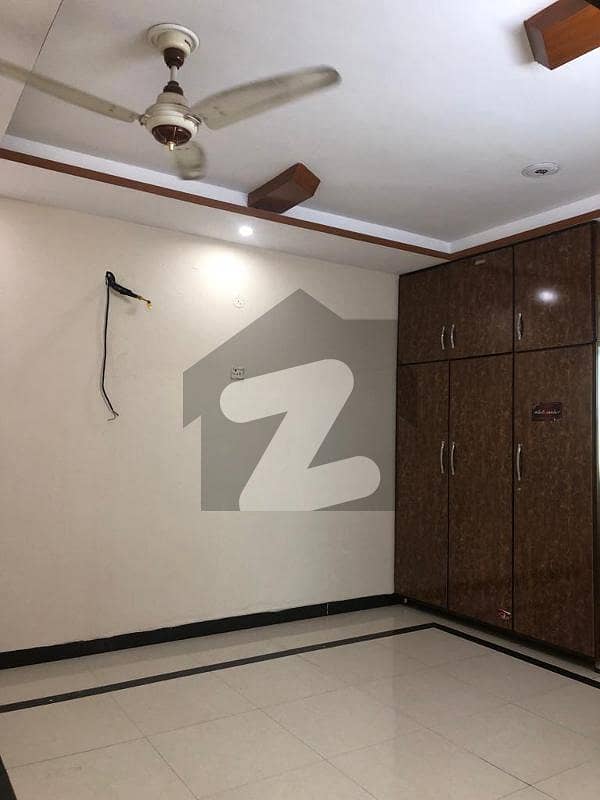 نیو گارڈن ٹاؤن لاہور میں 11 کمروں کا 2 کنال عمارت 7.0 لاکھ میں کرایہ پر دستیاب ہے۔