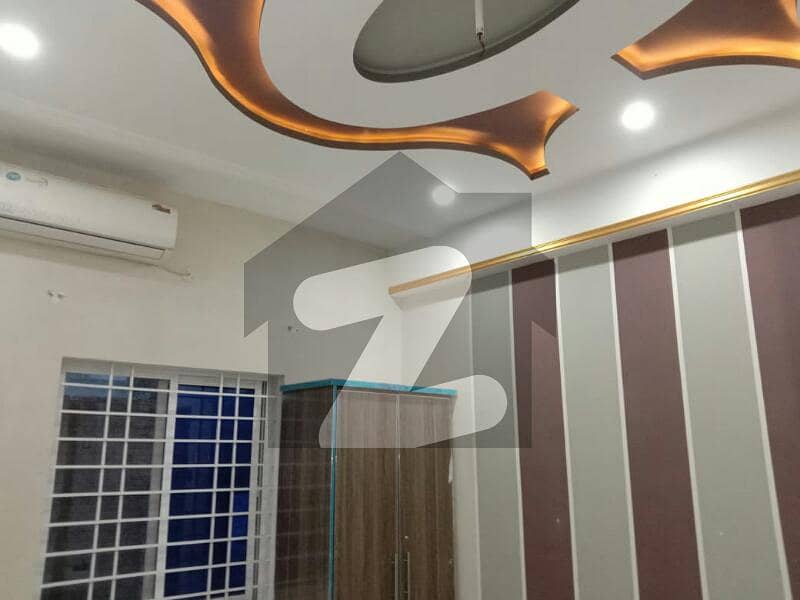 6.5 Marla brand new Beautiful Double story house for rent in shalimar colony