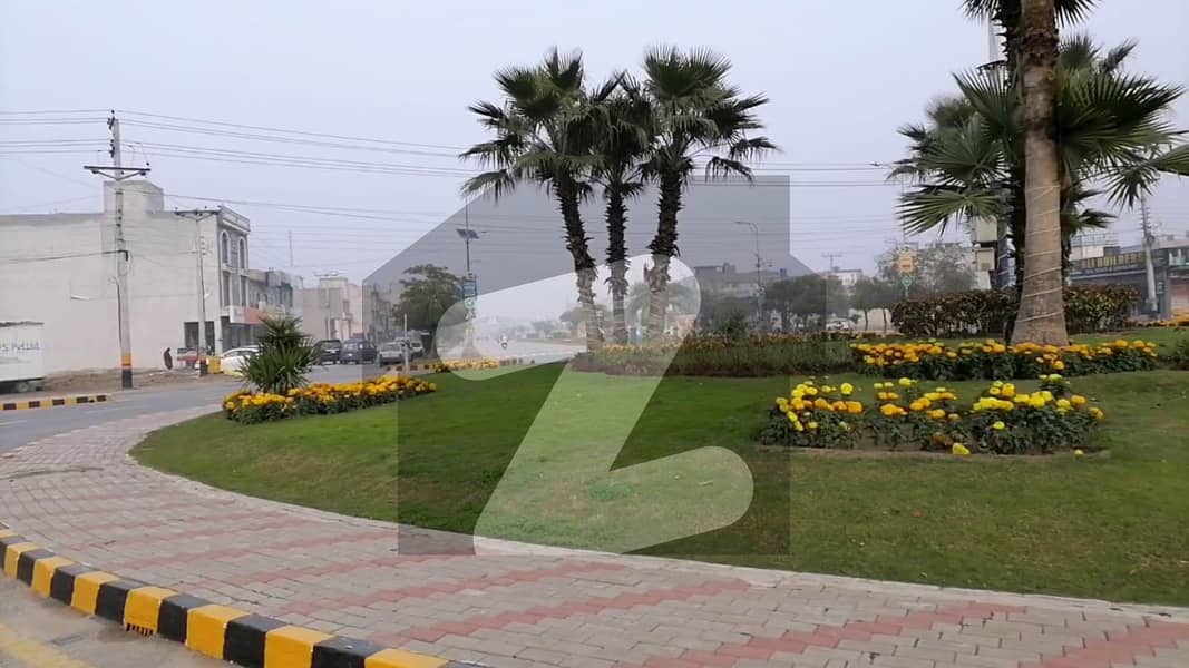 سینٹرل پارک ۔ بلاک بی سینٹرل پارک ہاؤسنگ سکیم,لاہور میں 5 مرلہ کمرشل پلاٹ 2.65 کروڑ میں برائے فروخت۔
