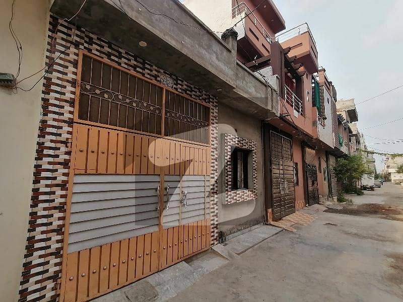 گجّومتہ لاہور میں 2 کمروں کا 4 مرلہ مکان 55.0 لاکھ میں برائے فروخت۔