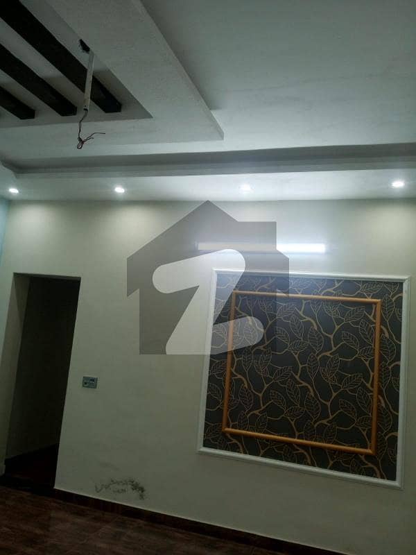 الحمرا ٹاؤن لاہور میں 4 کمروں کا 5 مرلہ مکان 70.0 ہزار میں کرایہ پر دستیاب ہے۔