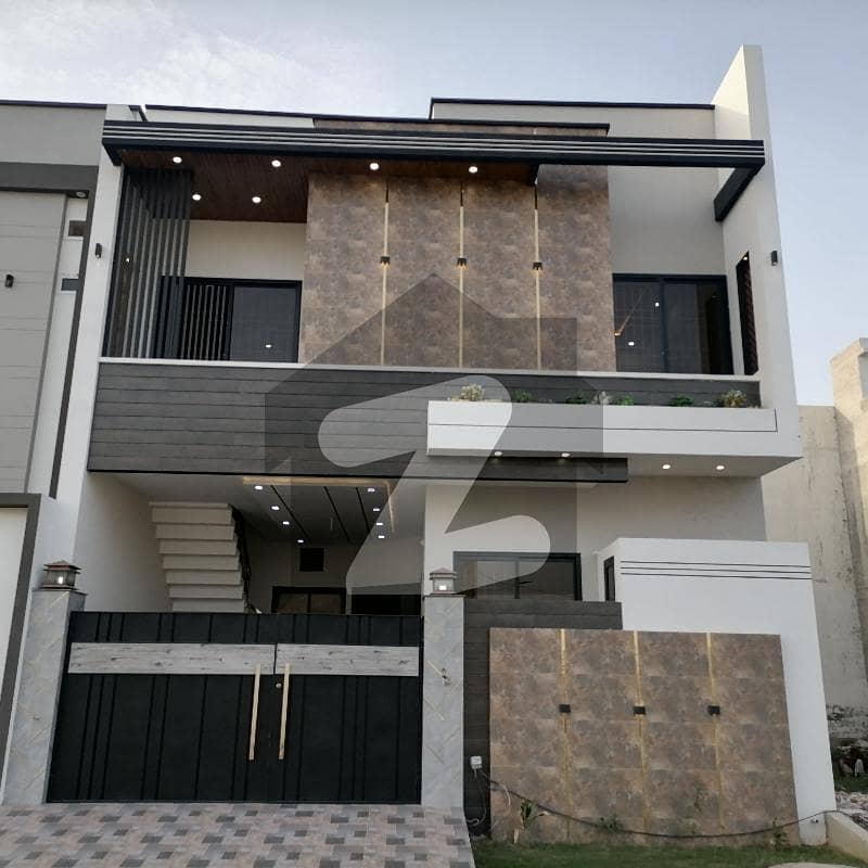Beautifully Constructed House Is Available For sale In Jeewan City - Phase 6