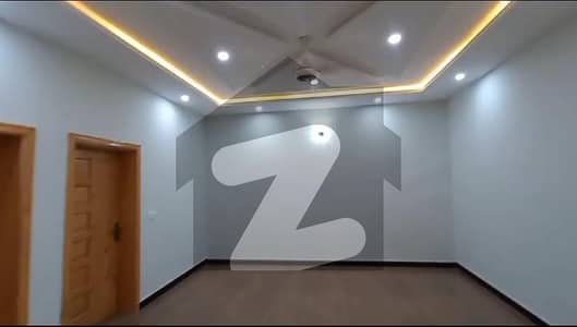 فیصل ٹاؤن - ایف ۔ 18 اسلام آباد میں 6 کمروں کا 8 مرلہ مکان 2.8 کروڑ میں برائے فروخت۔