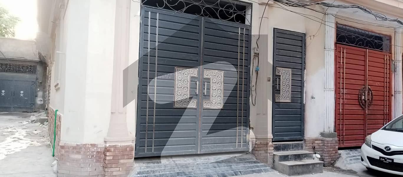 گلبرگ پشاور میں 4 کمروں کا 3 مرلہ مکان 32.0 ہزار میں کرایہ پر دستیاب ہے۔