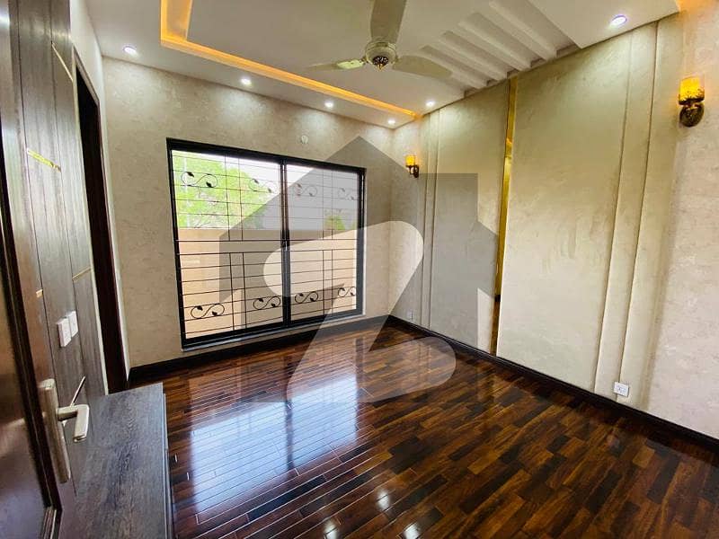 گرین ایوینیو ہاؤسنگ سوسائٹی کینٹ,لاہور میں 4 کمروں کا 5 مرلہ مکان 58.0 ہزار میں کرایہ پر دستیاب ہے۔