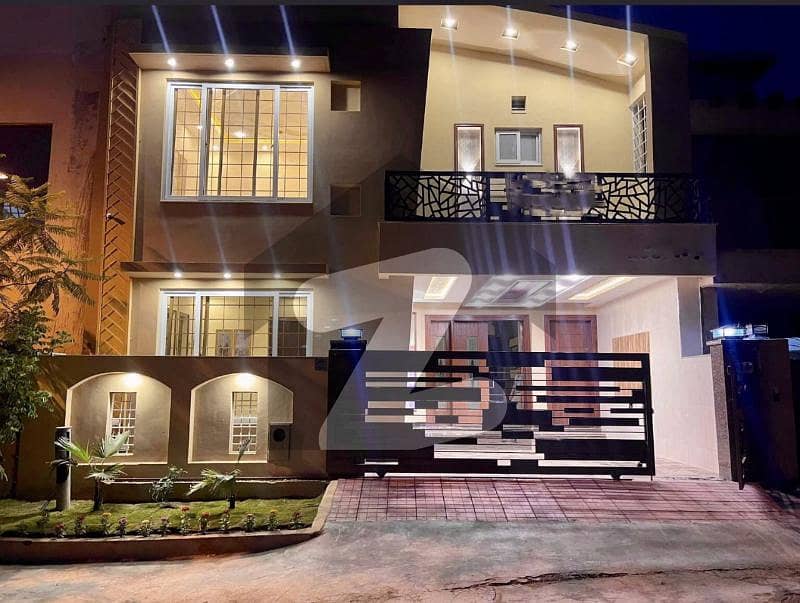 Double Unit Like A Brand New House For Sale Snobber City Green Villas