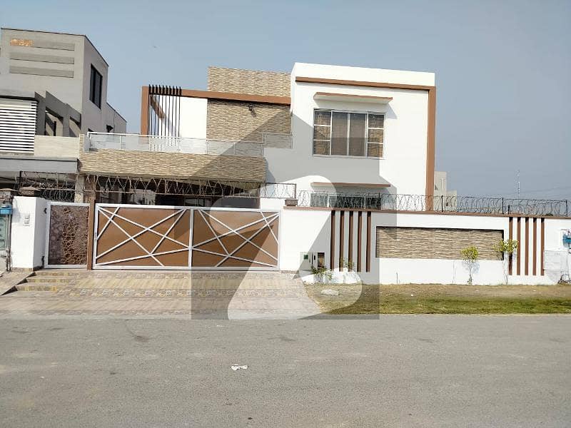 One Kanal House For Rent In Dha Phase 8 Block W
