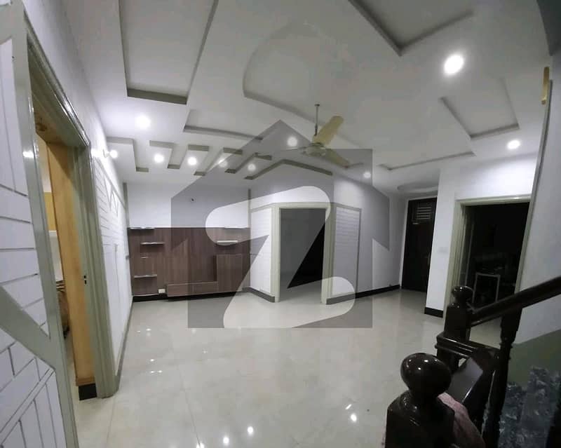 12 Marla Spacious House Is Available In Officers Colony No 1 For rent