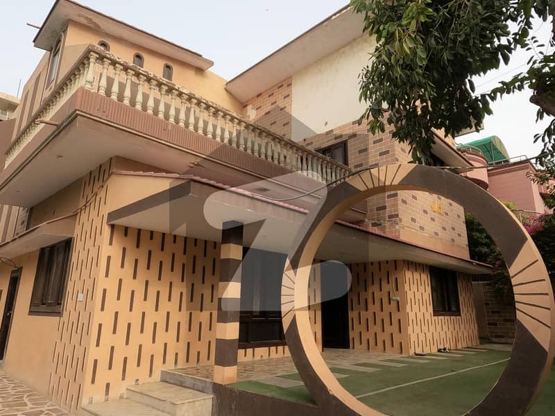4500 Square Feet House For Rent Is Available In Clifton - Block 8