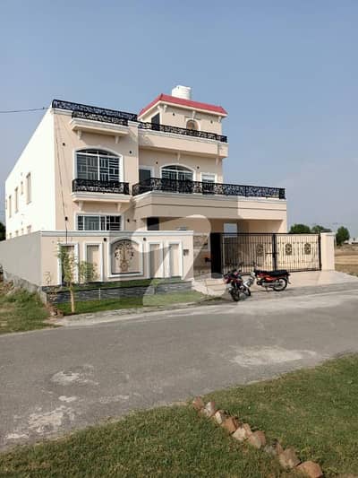 1 Kanal Slightly Used House For Sale