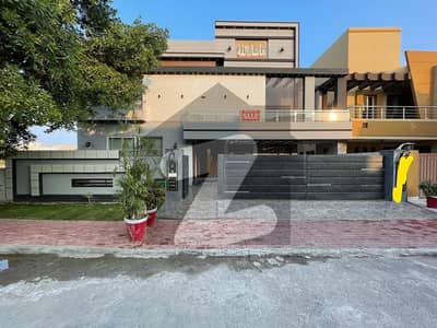 A Beautiful 13 Marla House For Sale In Overseas A Block Bahria Town Lahore