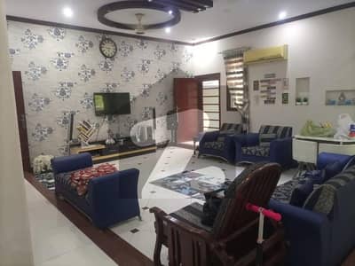 پی ای سی ایچ ایس بلاک 2 پی ای سی ایچ ایس,جمشید ٹاؤن,کراچی میں 4 کمروں کا 11 مرلہ بالائی پورشن 5.0 کروڑ میں برائے فروخت۔