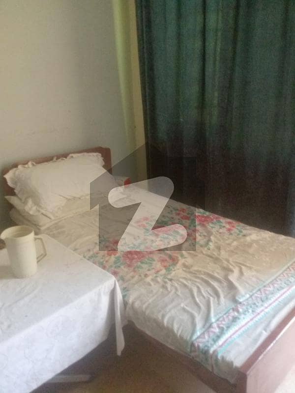 زکریا ٹاؤن ملتان میں 4 کمروں کا 6 مرلہ مکان 1.7 کروڑ میں برائے فروخت۔